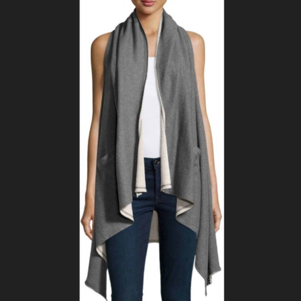 Raison D'etre hooded vest, Size XS